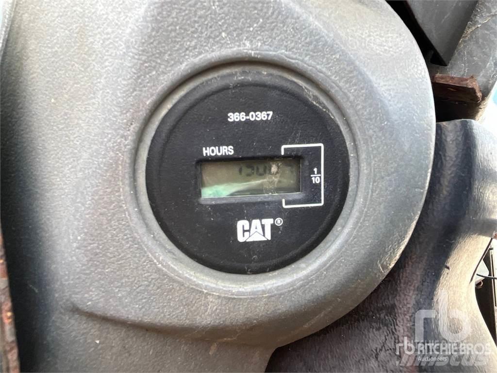 CAT 928G لوادر بعجل