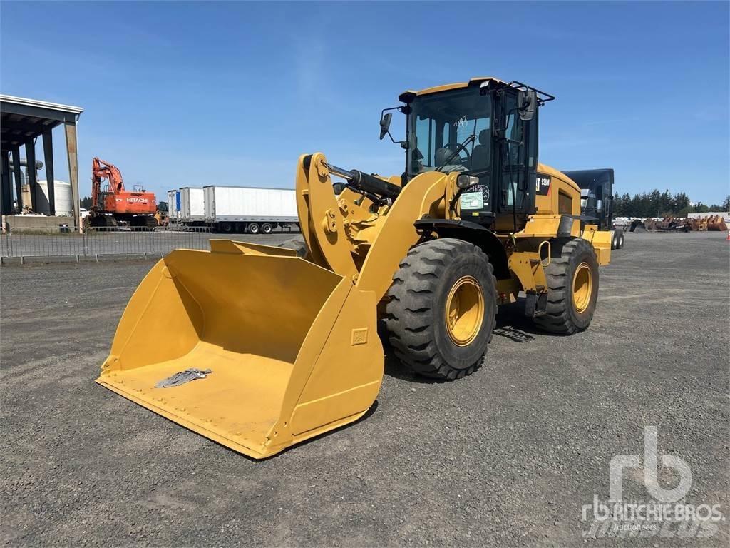 CAT 938M لوادر بعجل