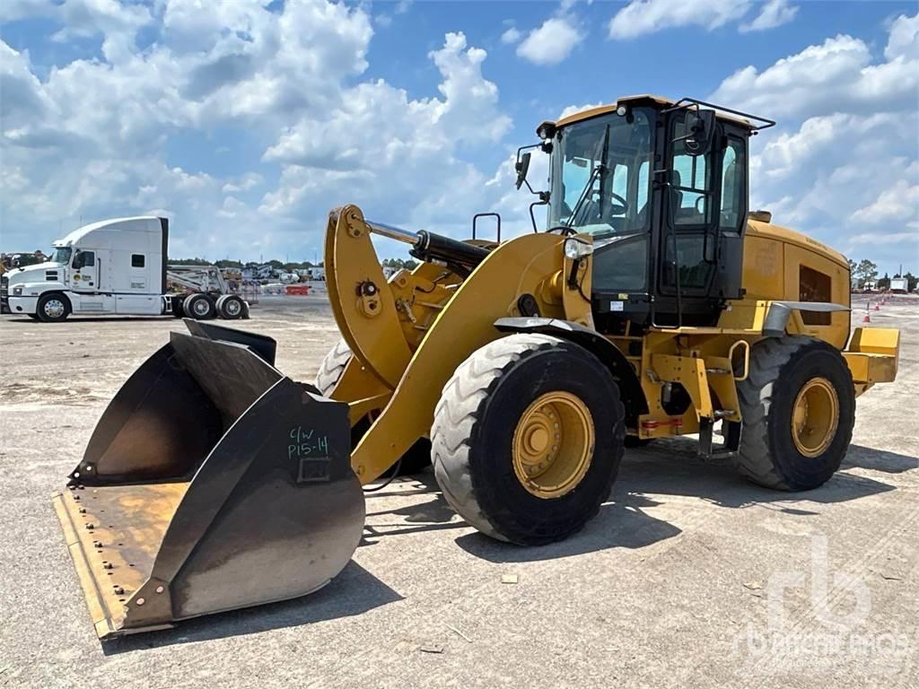CAT 938M لوادر بعجل