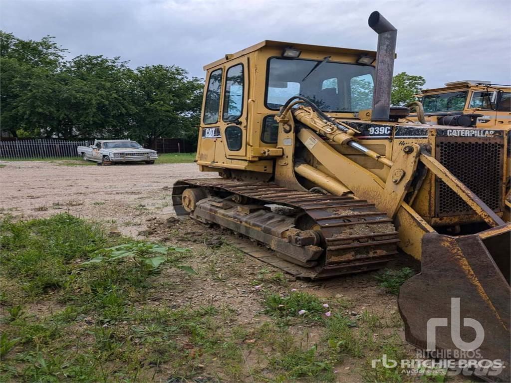 CAT 939C لوادر زحافة