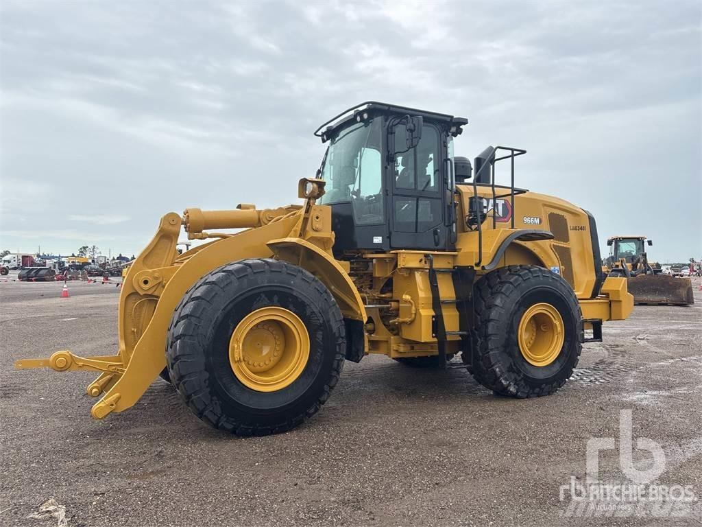 CAT 966M لوادر بعجل