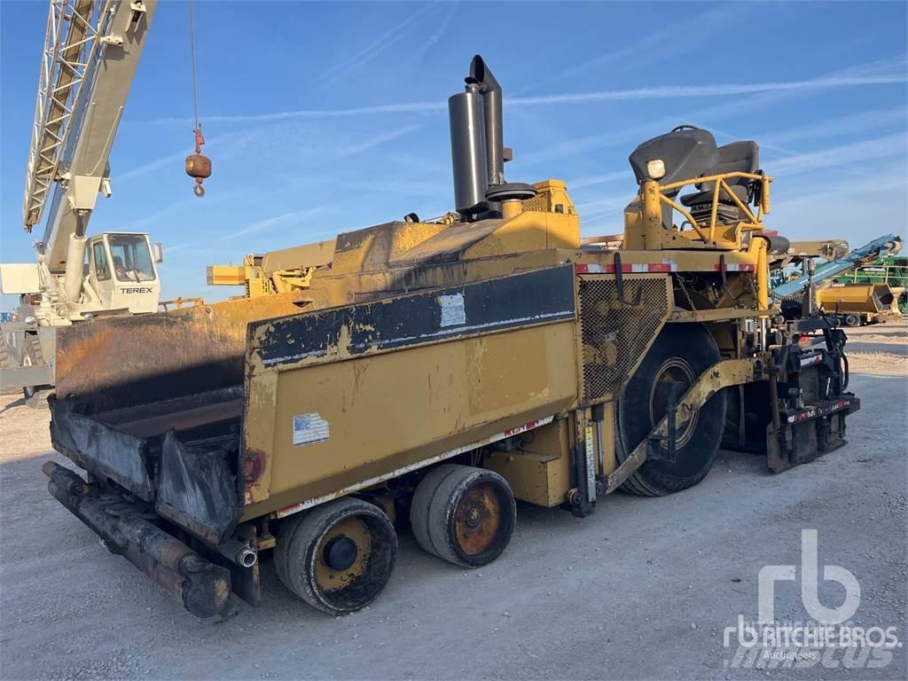CAT AP-1000D معدات السفلتة