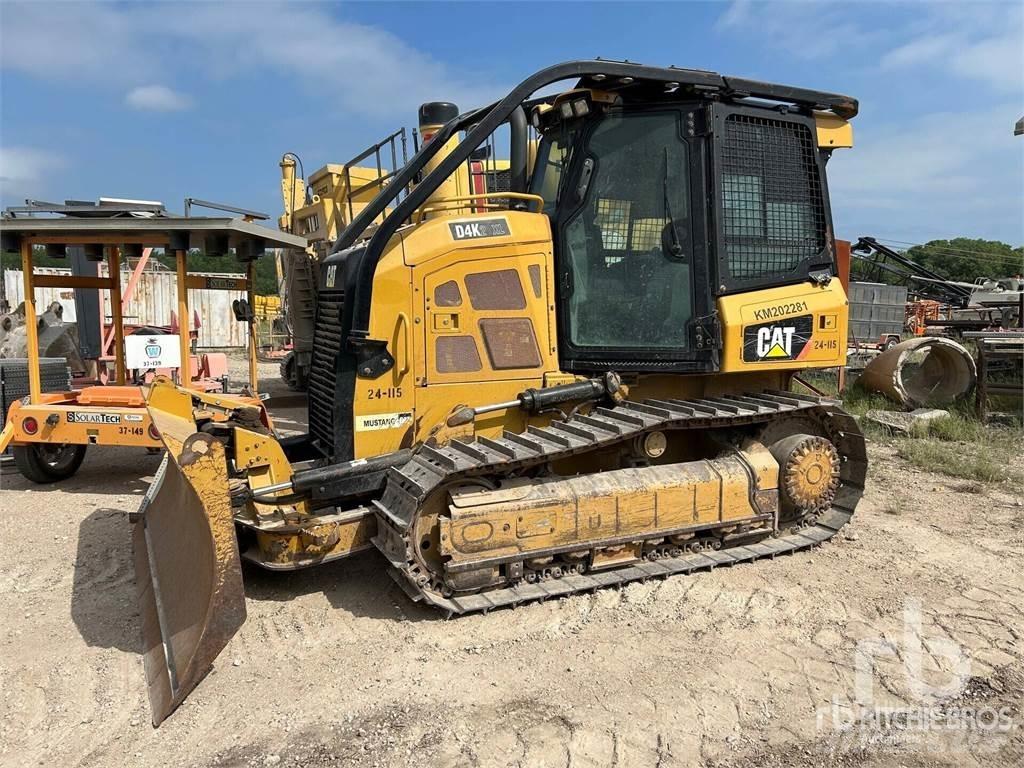 CAT D4K2 XL بلدوزرات مجنزرة