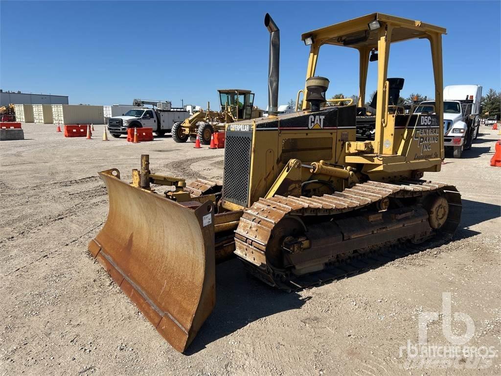 CAT D5CXL III بلدوزرات مجنزرة