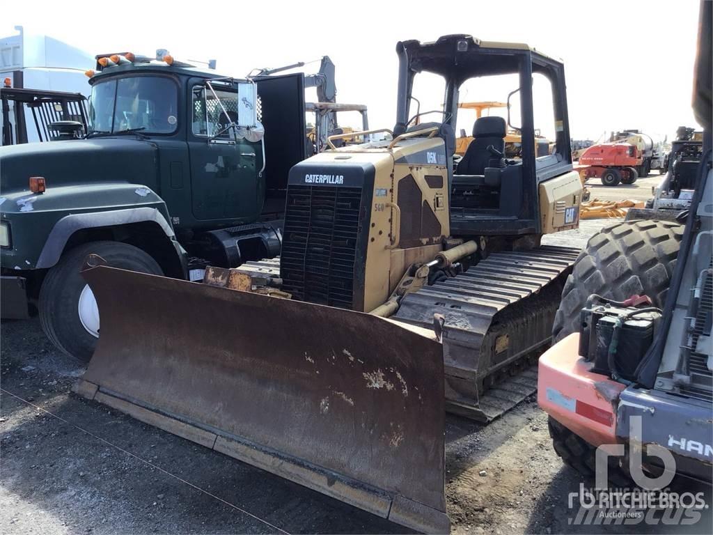 CAT D5K LGP بلدوزرات مجنزرة