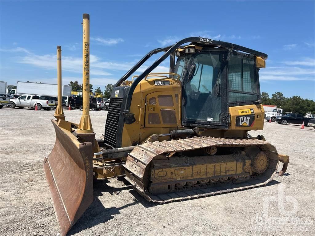 CAT D5K2 LGP بلدوزرات مجنزرة