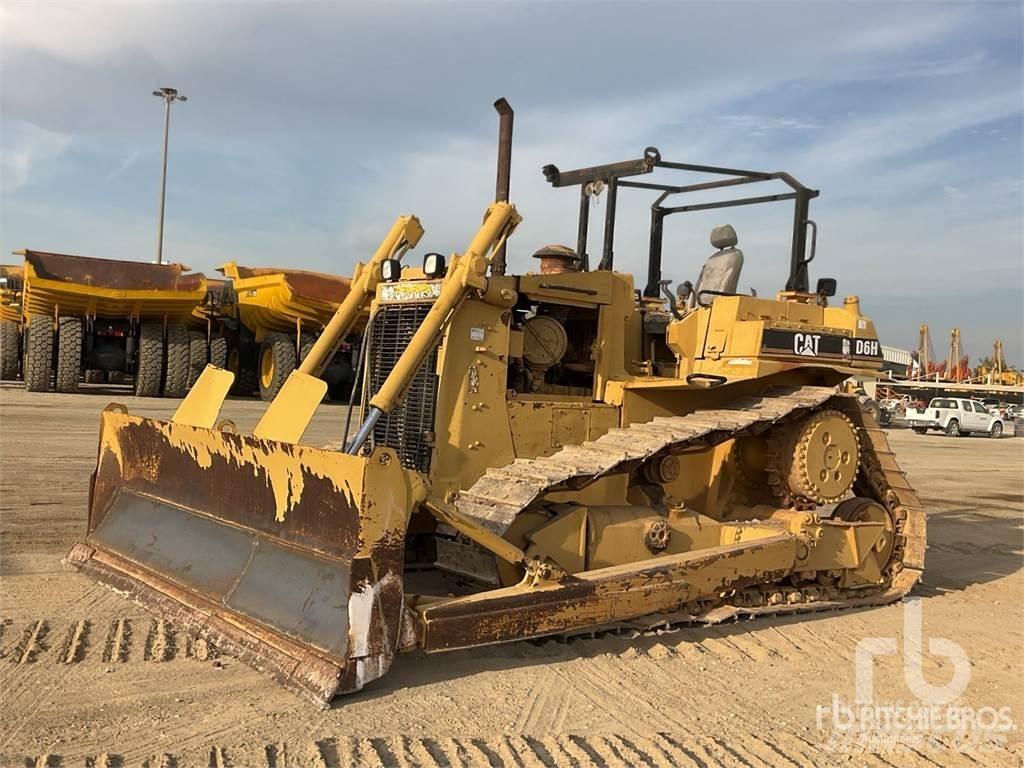 CAT D6H بلدوزرات مجنزرة