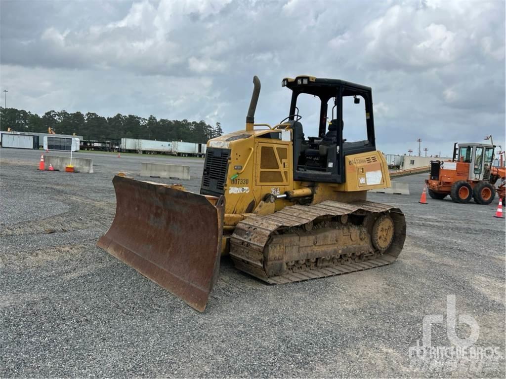 CAT D6K LGP بلدوزرات مجنزرة