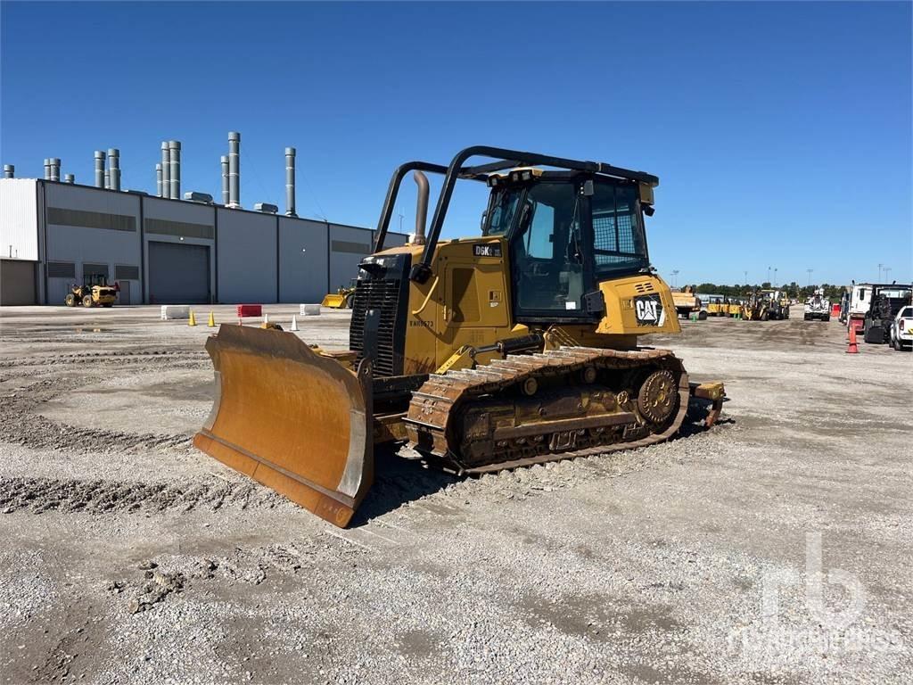 CAT D6K2 XL بلدوزرات مجنزرة
