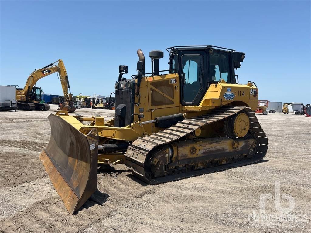 CAT D6LGP بلدوزرات مجنزرة