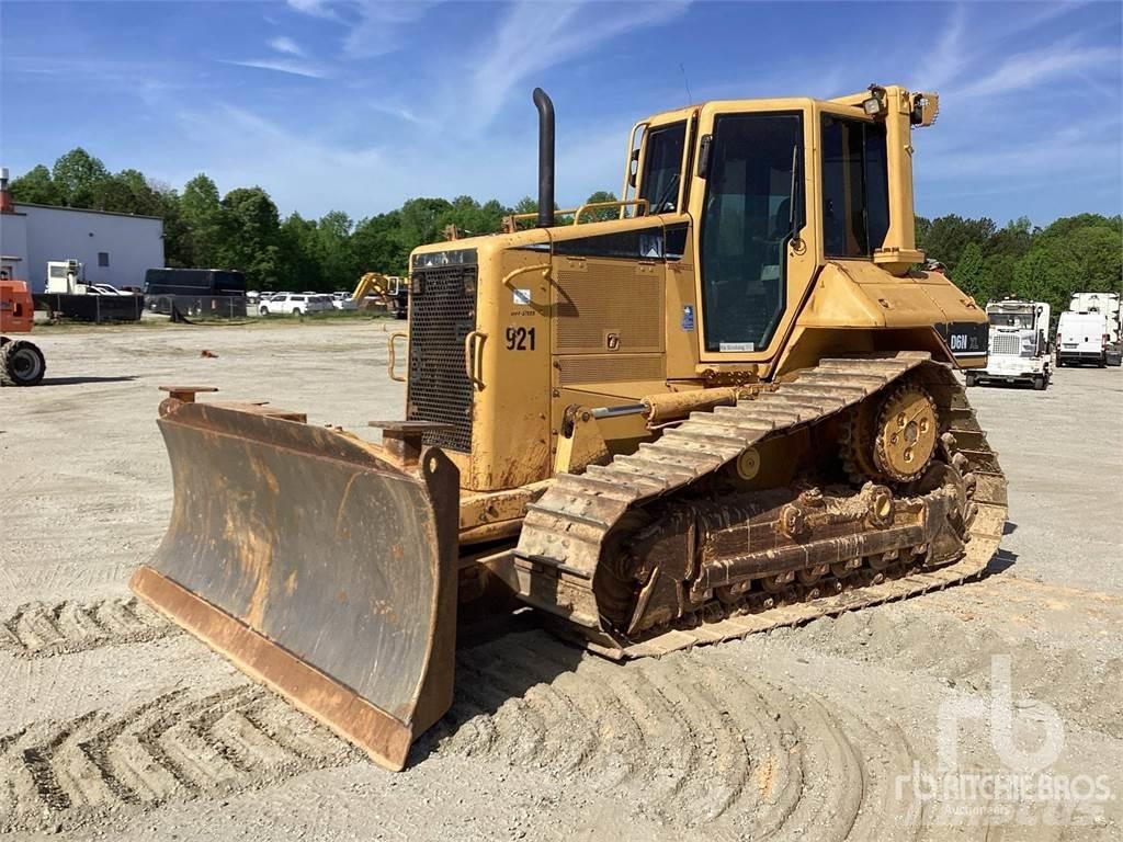 CAT D6N XL بلدوزرات مجنزرة
