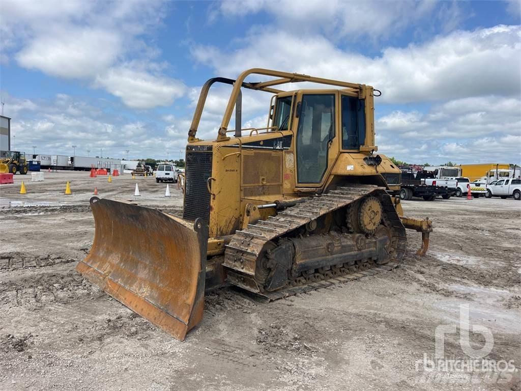 CAT D6N XL بلدوزرات مجنزرة