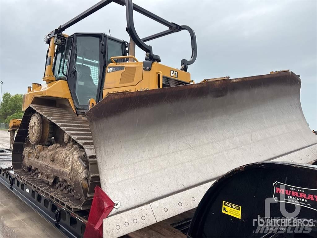 CAT D6N XL بلدوزرات مجنزرة
