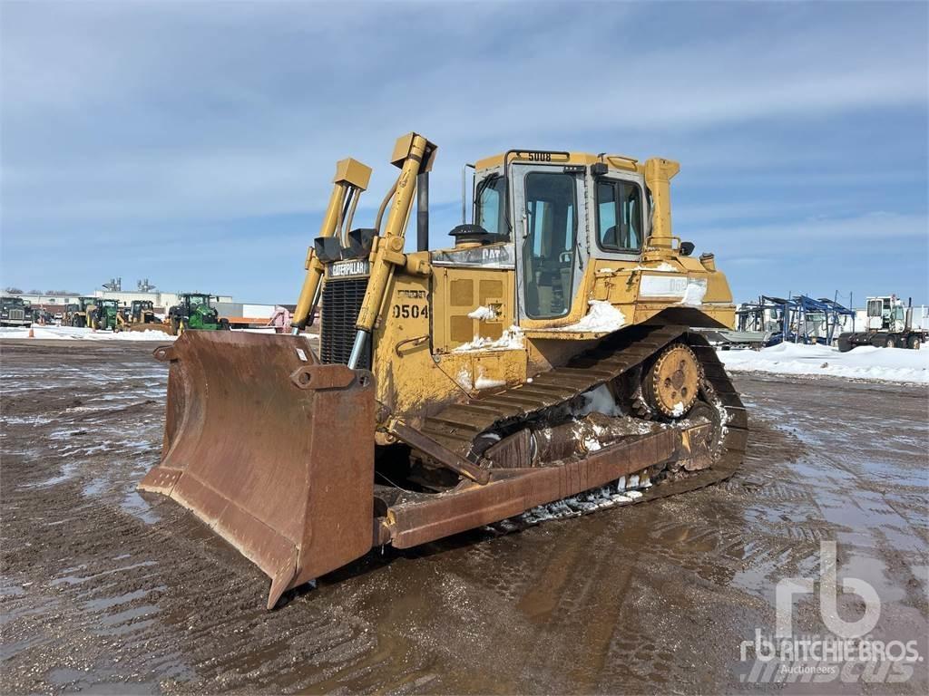 CAT D6R بلدوزرات مجنزرة