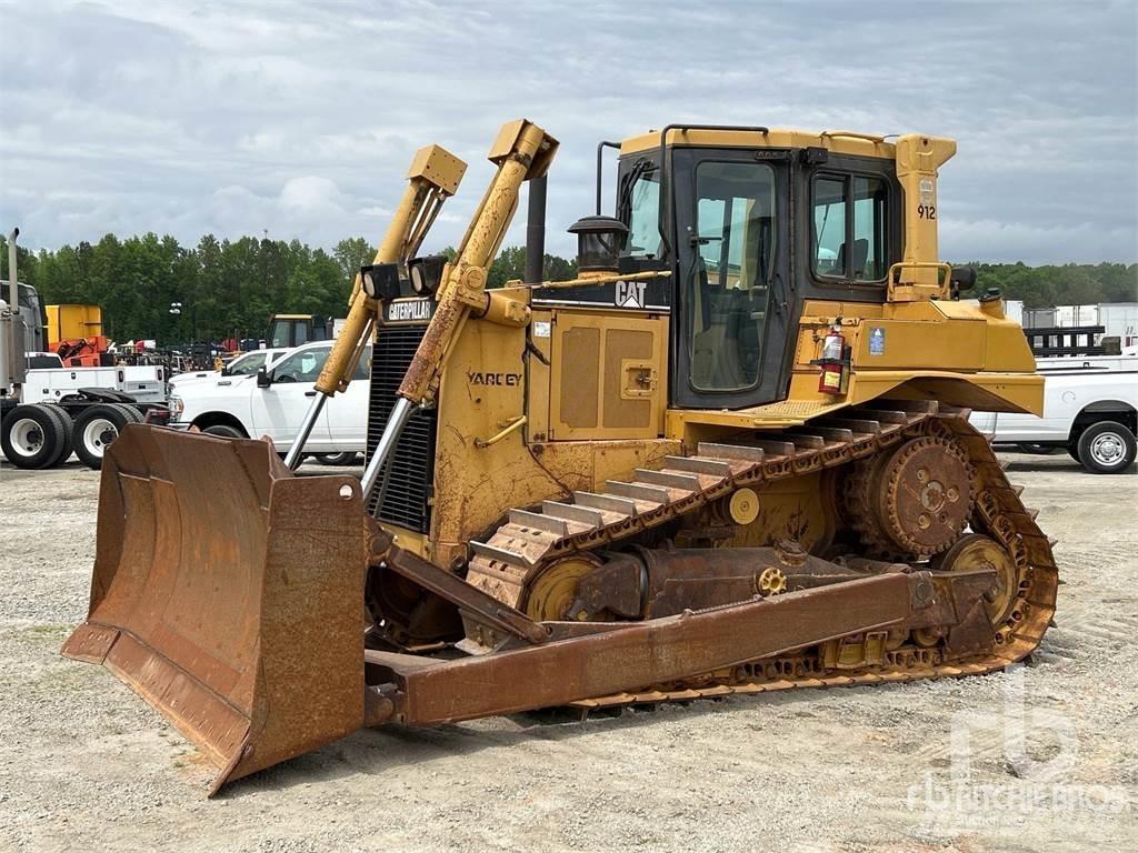 CAT D6R بلدوزرات مجنزرة