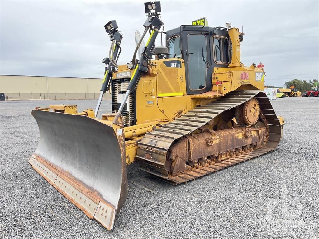 CAT D6T LGP بلدوزرات مجنزرة