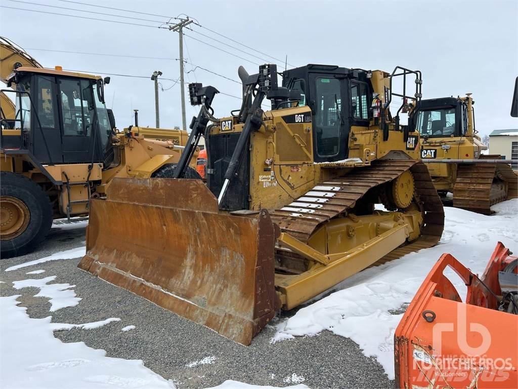 CAT D6T LGP بلدوزرات مجنزرة