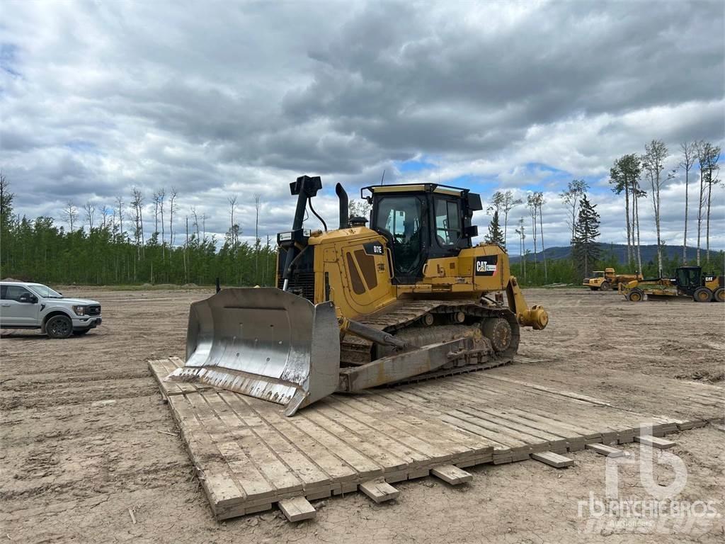 CAT D7E بلدوزرات مجنزرة