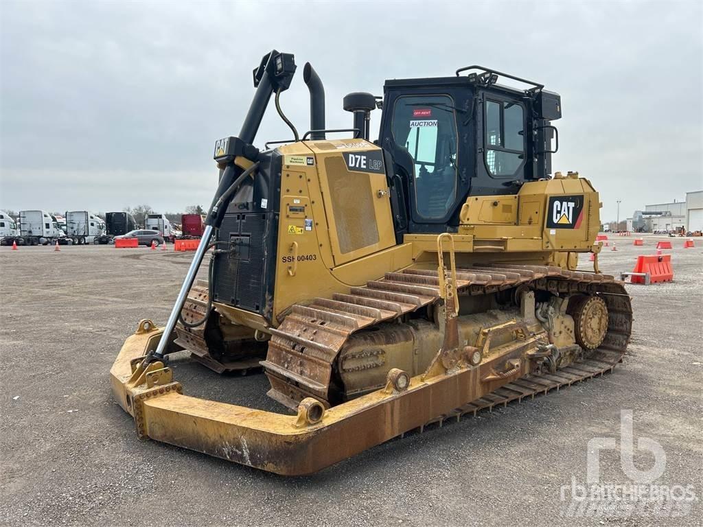 CAT D7E LGP بلدوزرات مجنزرة