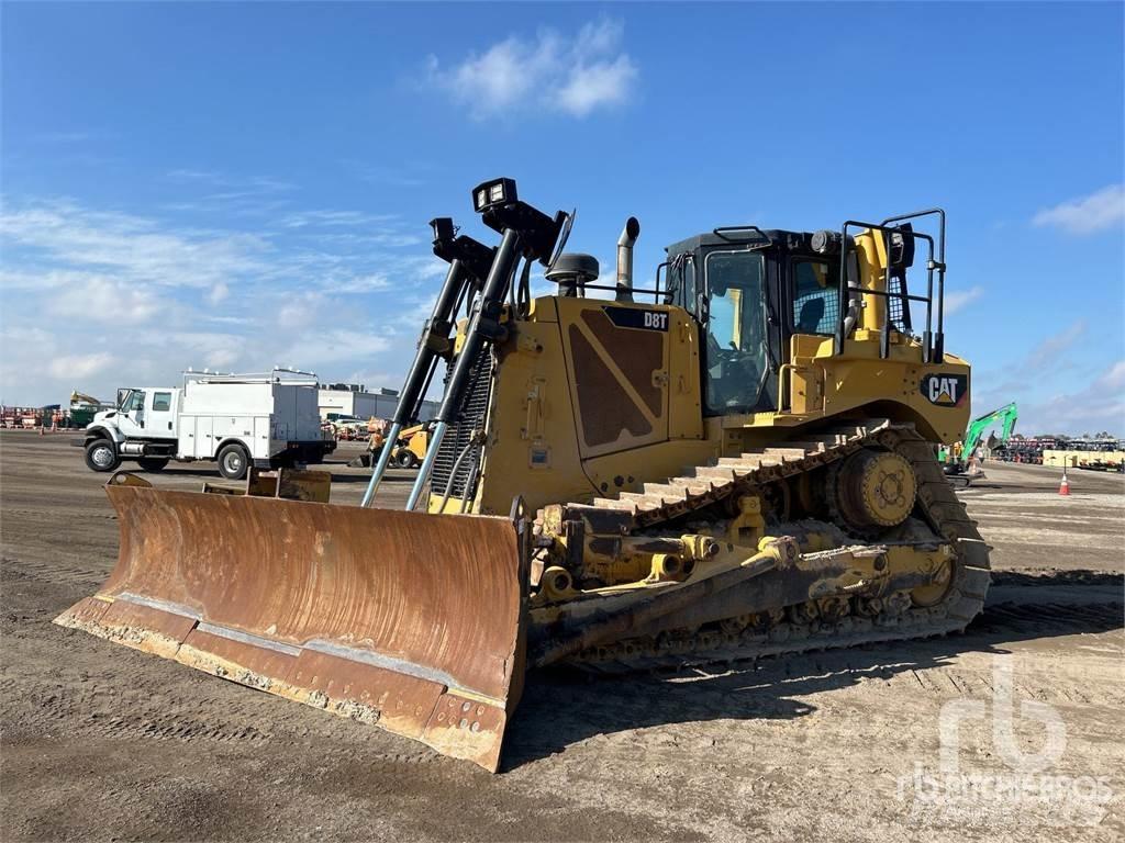 CAT D8T بلدوزرات مجنزرة