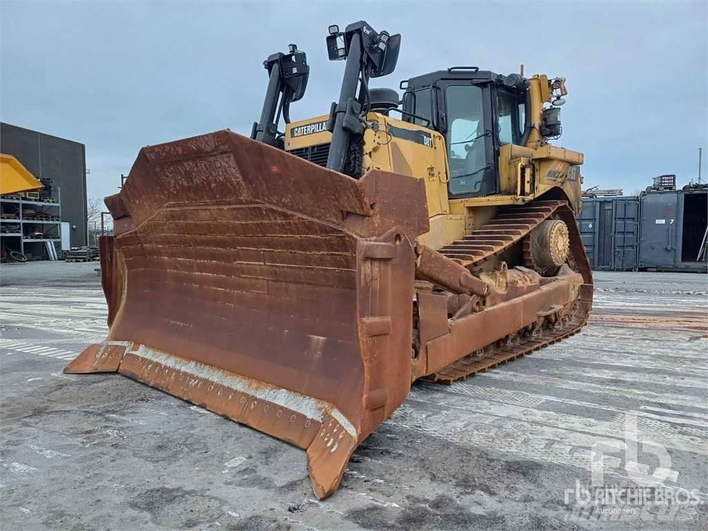 CAT D8T بلدوزرات مجنزرة