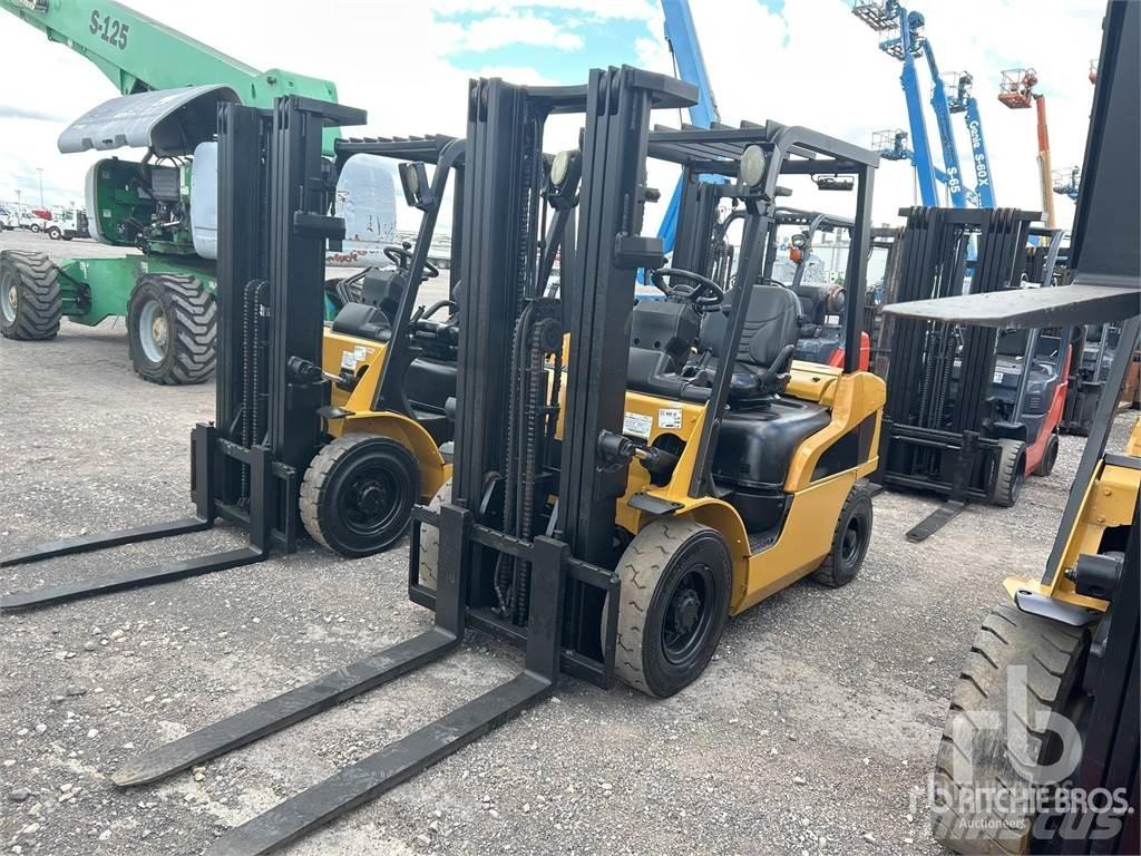 CAT DP25N شاحنات الديزل