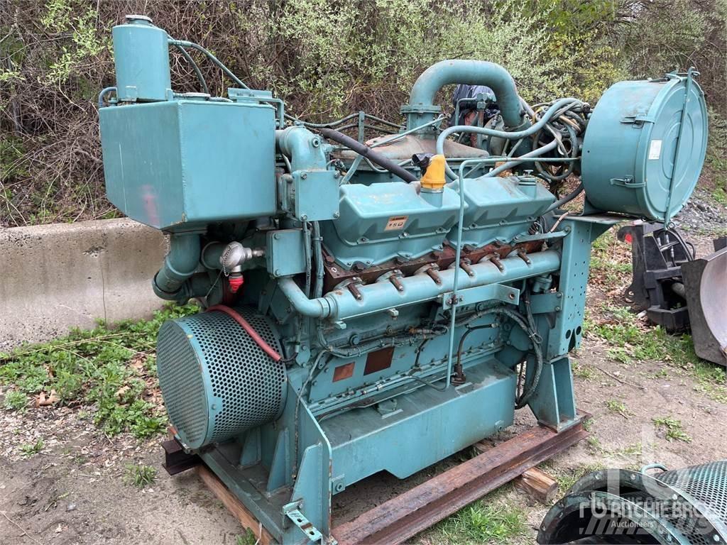 CAT E558 محركات