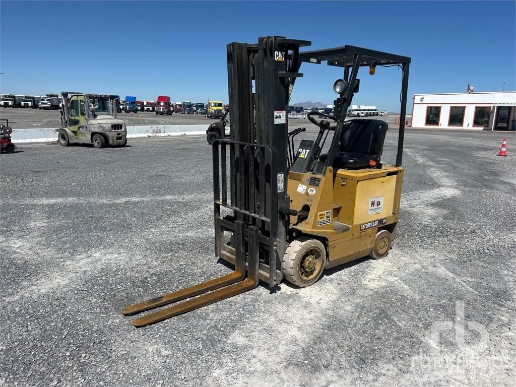 CAT EC15 شاحنات الديزل