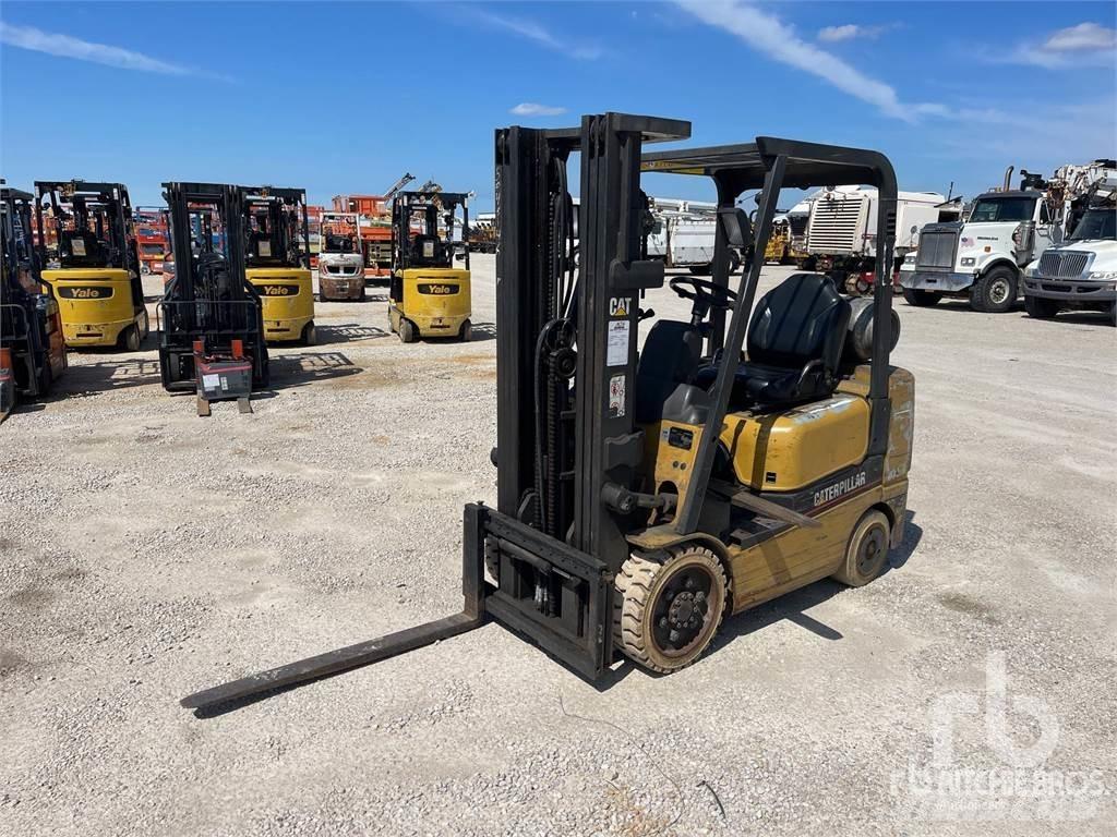 CAT GC25K شاحنات الديزل