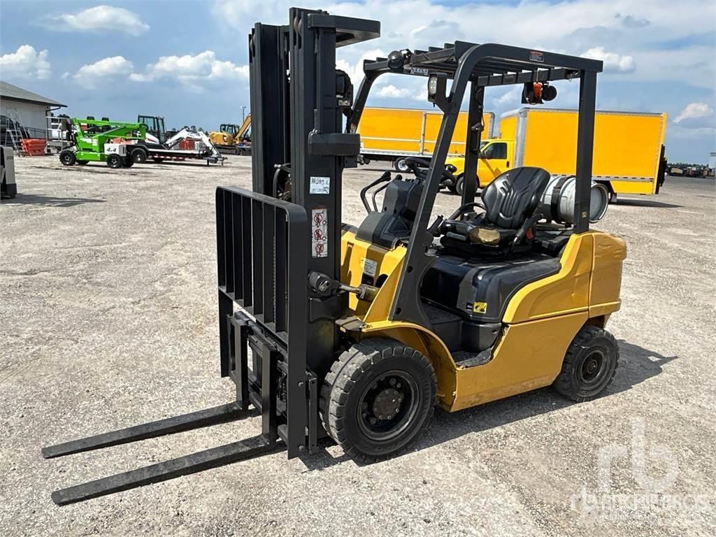CAT GP25N شاحنات الديزل