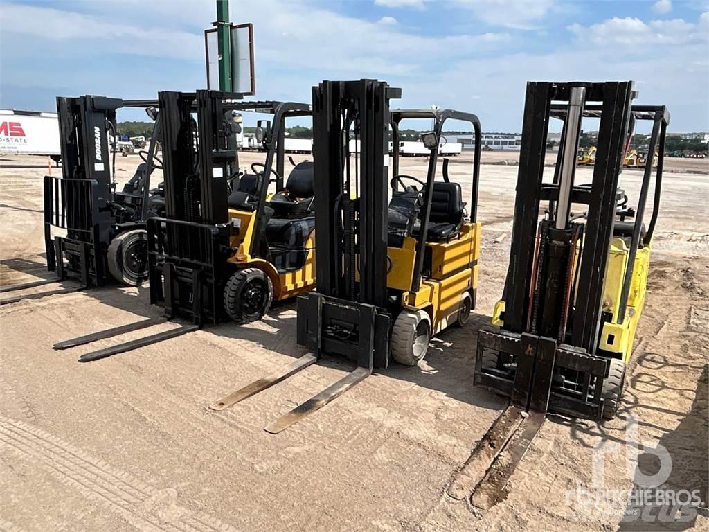 CAT T30D شاحنات الديزل