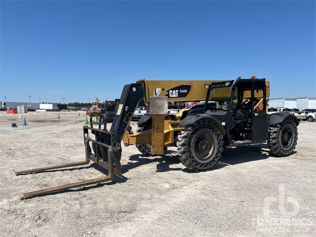 CAT TL943C مناولات متداخلة