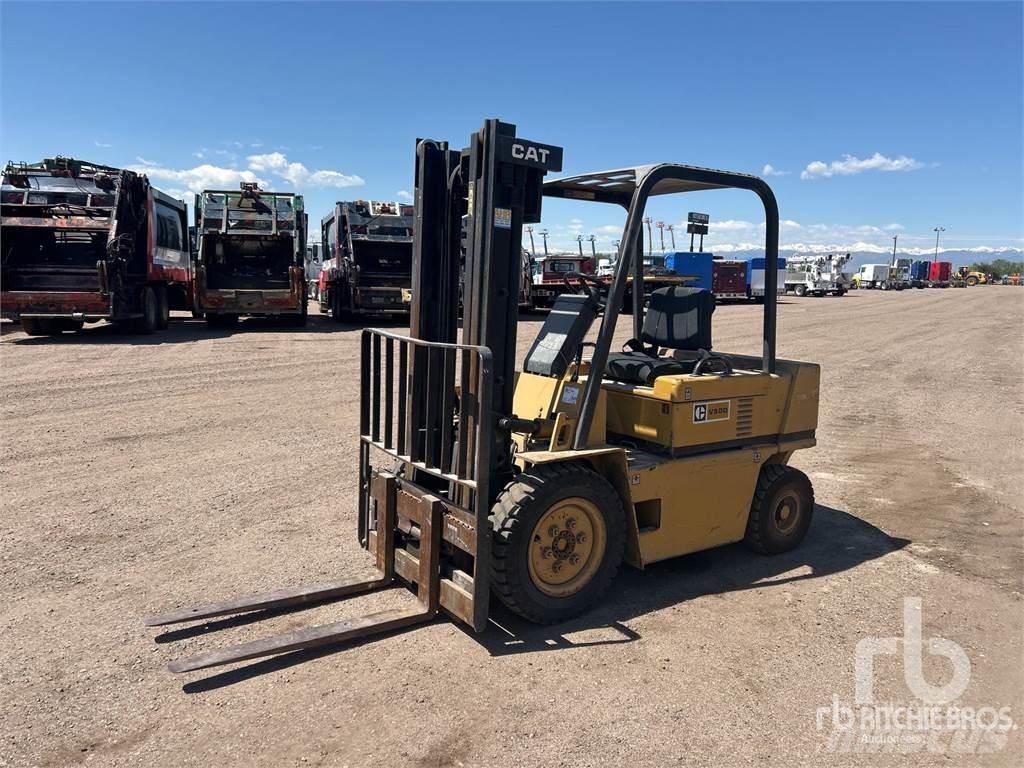CAT V50D شاحنات الديزل