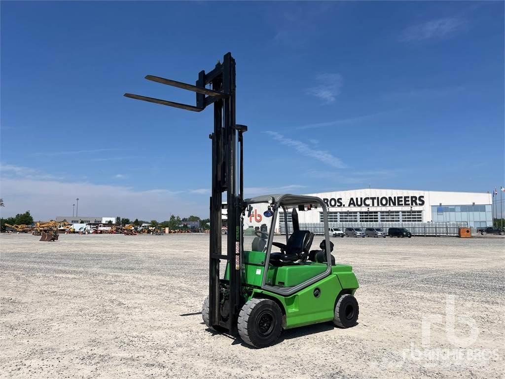 Cesab DRAGO 350 شاحنات الديزل