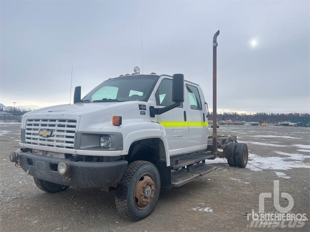 Chevrolet C4500 شاحنات بمقصورة وهيكل