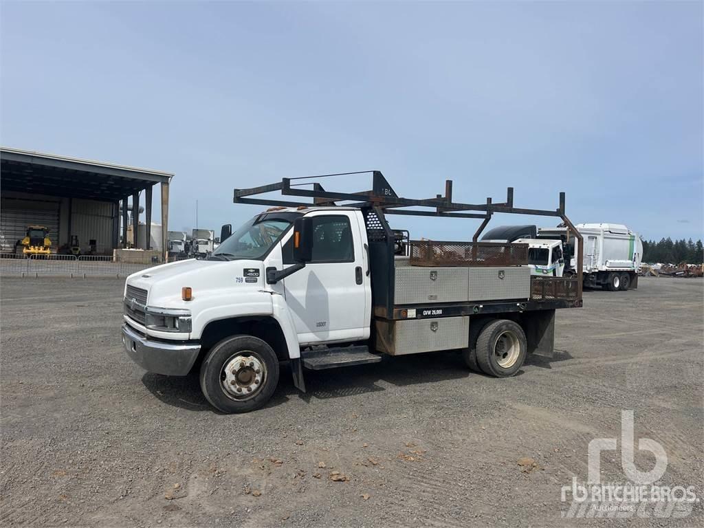 Chevrolet C4500 شاحنات مسطحة/مفصلية الجوانب