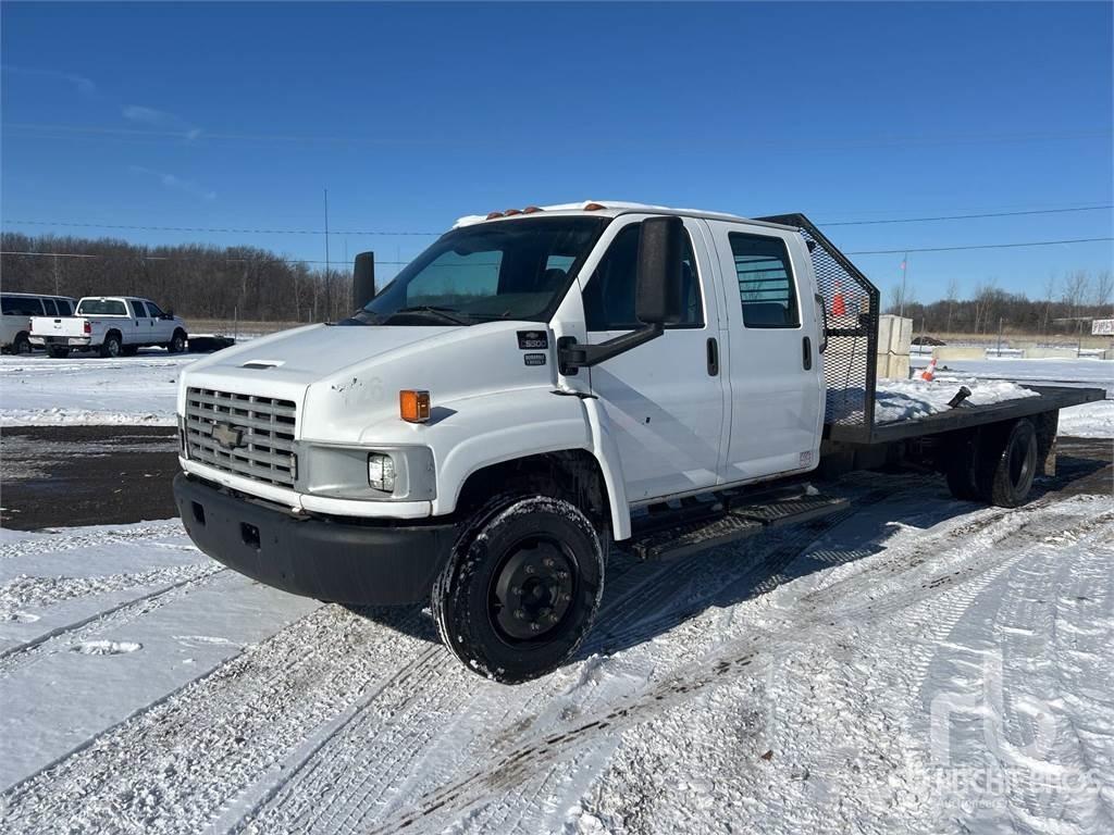 Chevrolet C5500 شاحنات مسطحة/مفصلية الجوانب