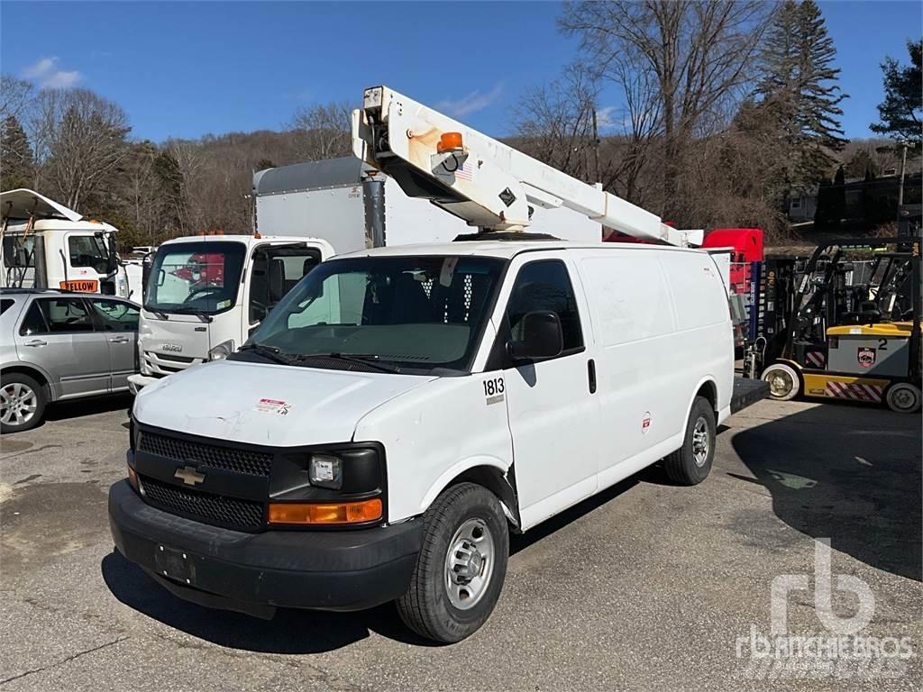 Chevrolet G3500 المنصات الهوائية المثبتة على مقطورة