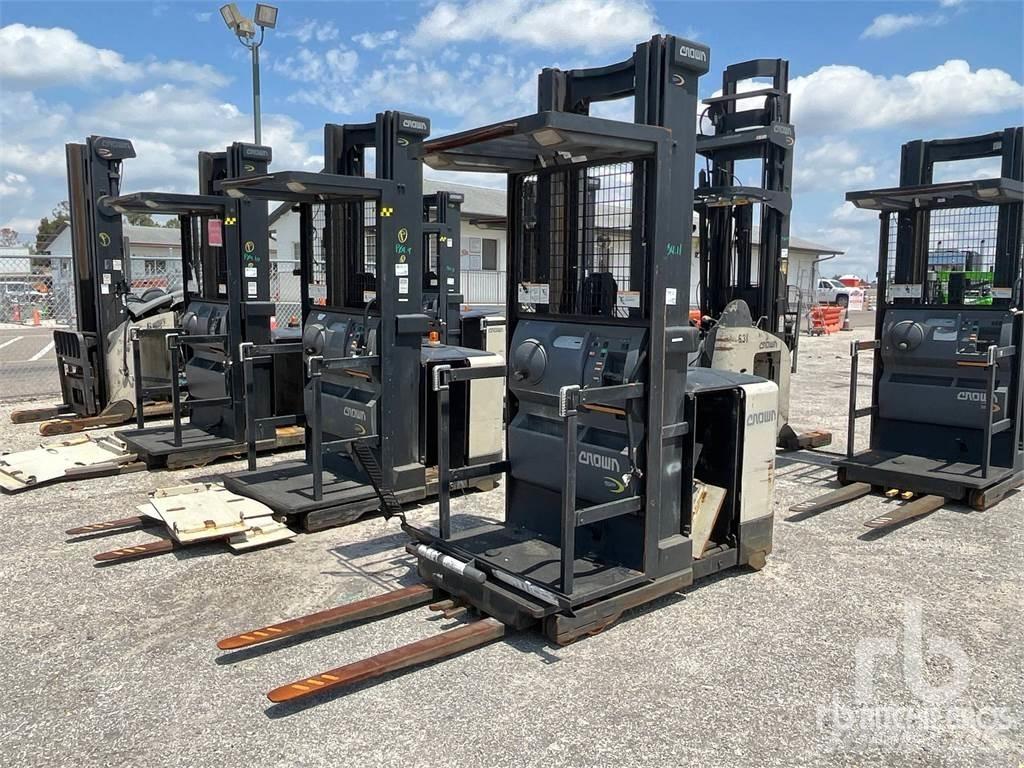 Crown SP3420-30 شاحنات ذات رافعات شوكية تعمل بالكهرباء