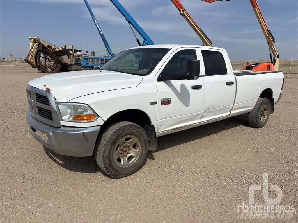 Dodge 2500 شاحنات خفيفة/مفصلية الجوانب