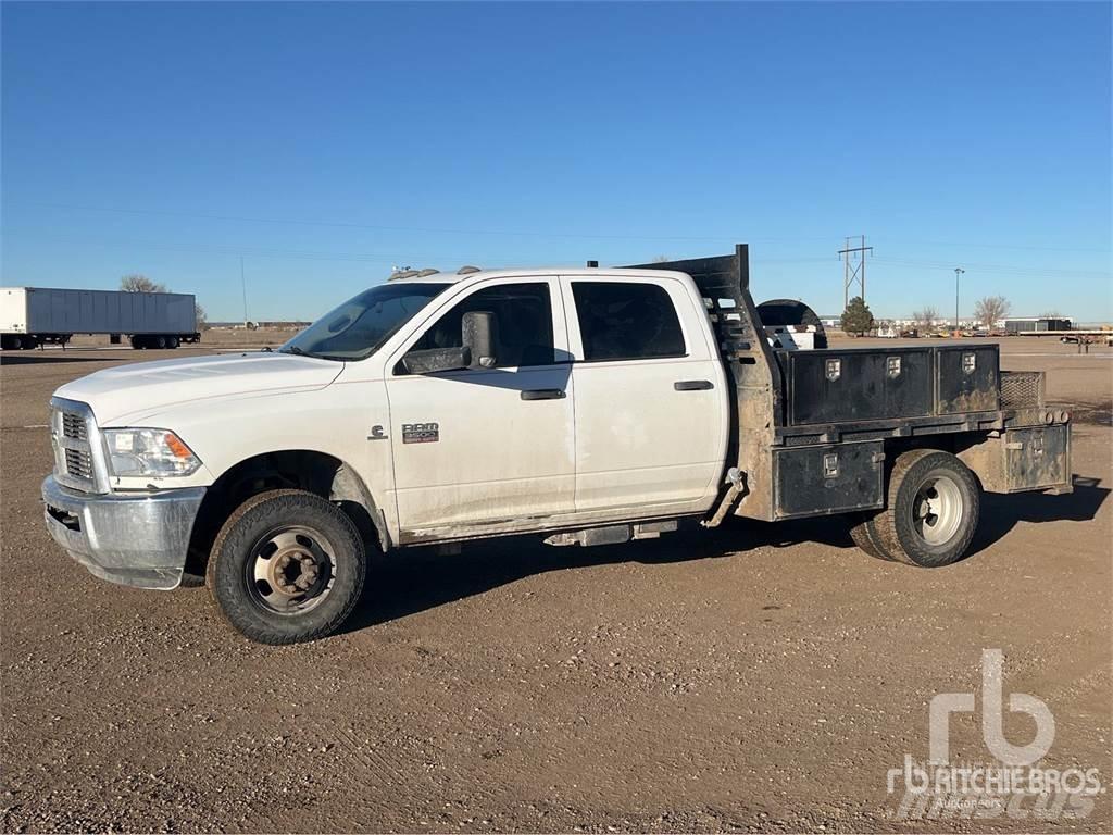 Dodge 3500 شاحنات مسطحة/مفصلية الجوانب