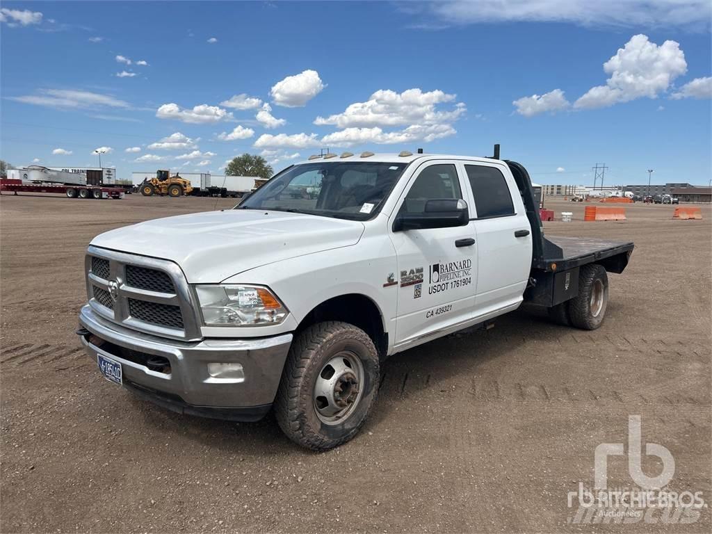 Dodge 3500 شاحنات مسطحة/مفصلية الجوانب