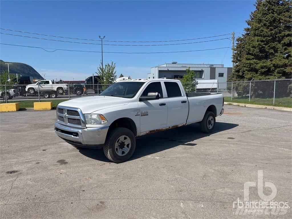 Dodge 3500 شاحنات خفيفة/مفصلية الجوانب