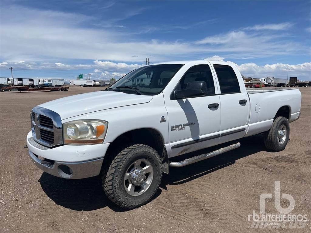 Dodge 3500 شاحنات خفيفة/مفصلية الجوانب