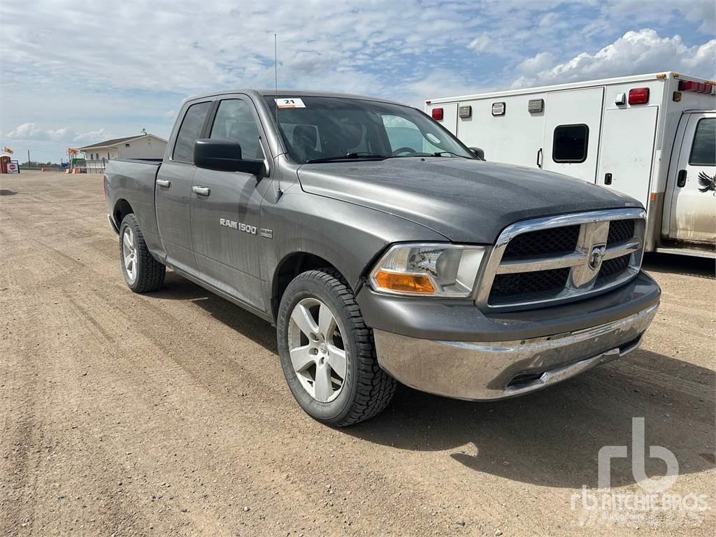 Dodge RAM 1500 شاحنات خفيفة/مفصلية الجوانب
