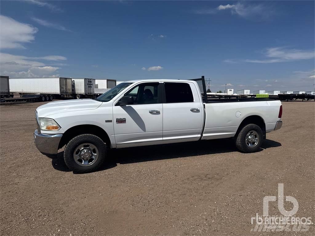 Dodge RAM 2500 شاحنات خفيفة/مفصلية الجوانب
