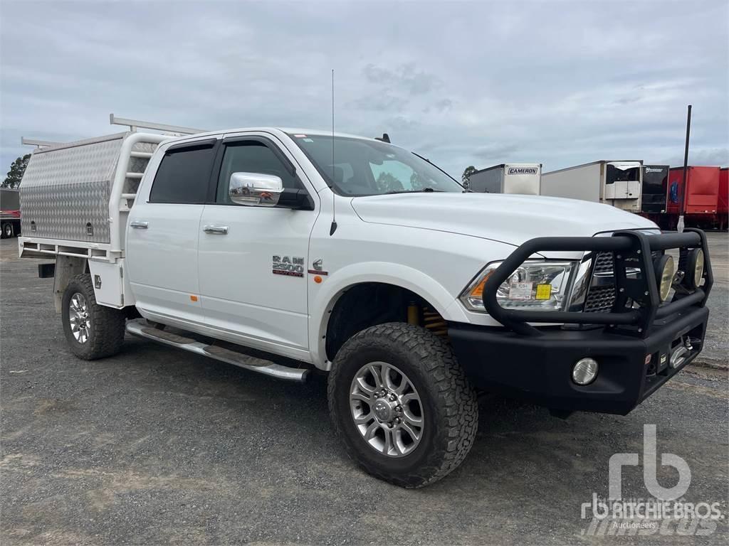 Dodge RAM 2500 شاحنات خفيفة/مفصلية الجوانب