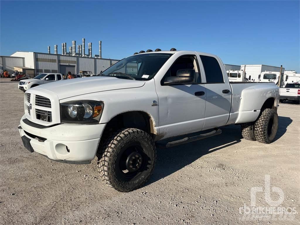Dodge RAM 3500 شاحنات خفيفة/مفصلية الجوانب