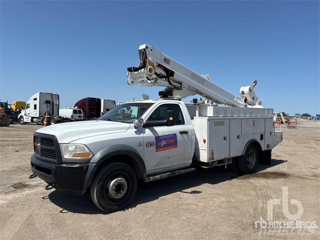 Dodge RAM 5500 المنصات الهوائية المثبتة على مقطورة