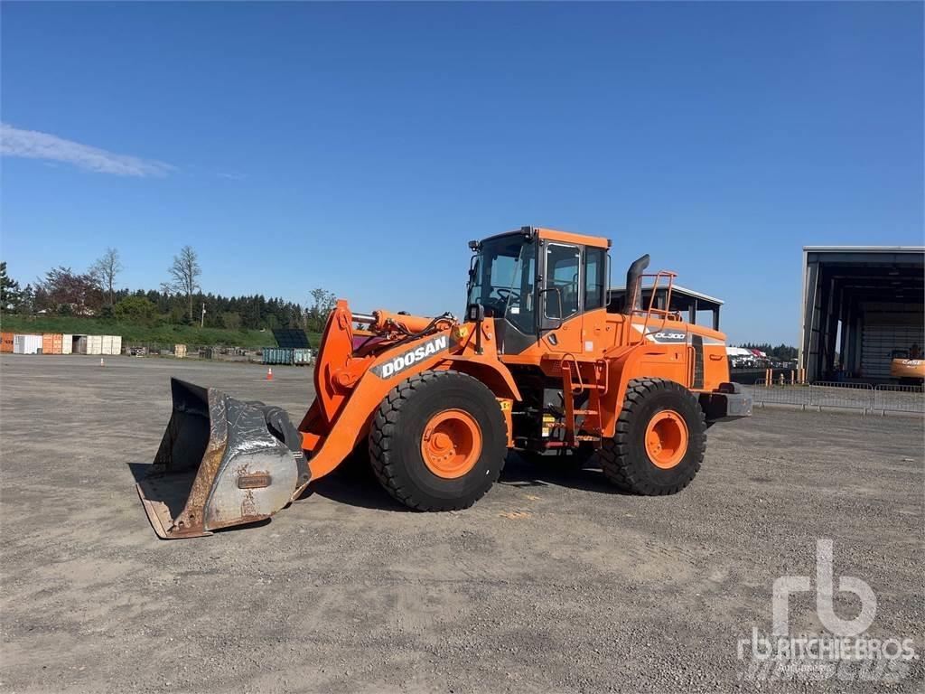 Doosan DL300-5 لوادر بعجل